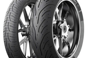 190/55ZR17 75W TL PILOT ROAD 4 GT